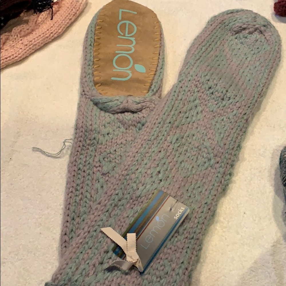 NWT LEMON Socks O/S Biscuit Color Crocheted Z04